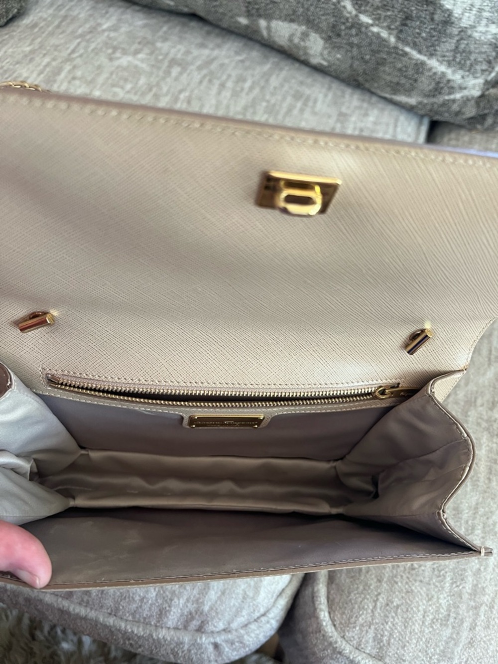 Salvatore Ferragamo Beige Saffiano Leather Vara Bow Chain Bag - Picture 9 of 9